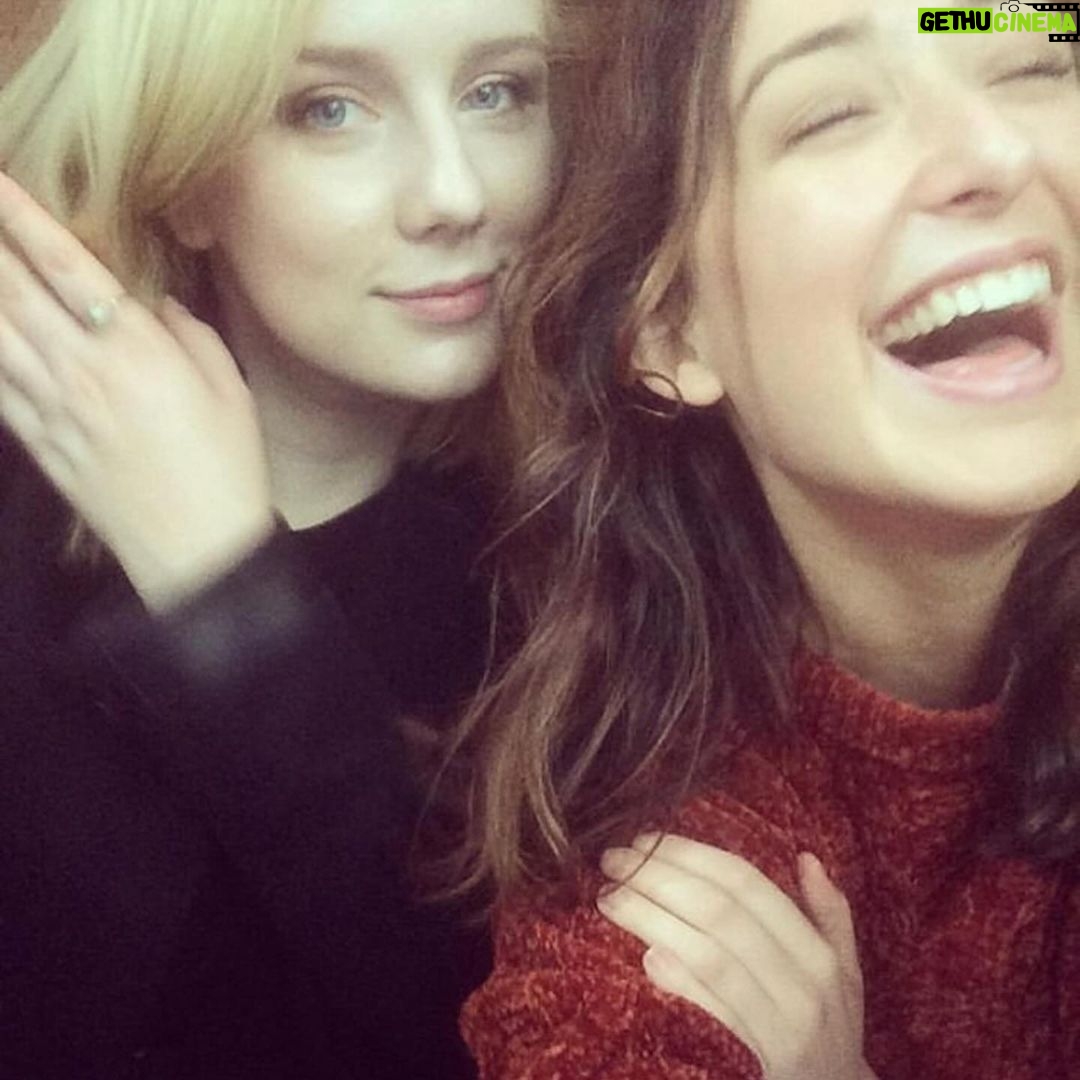 Alexa Davies Instagram - We met as teenagers, almost children, and today we celebrate her 30th birthday. How lucky am I to have the most wonderful woman to call my best friend. Here’s to lunch time sessions. Here’s to “well I’m paying for her”. Here’s to euphoria cappuccino’s. Here’s to 24 hour shut ins. Here’s to camel. Here’s to Groucho. Here’s to l’eto. Here’s to you. Forever my brunette, forever my ‘Rachel’, forever my pea. Love you @cescadolan