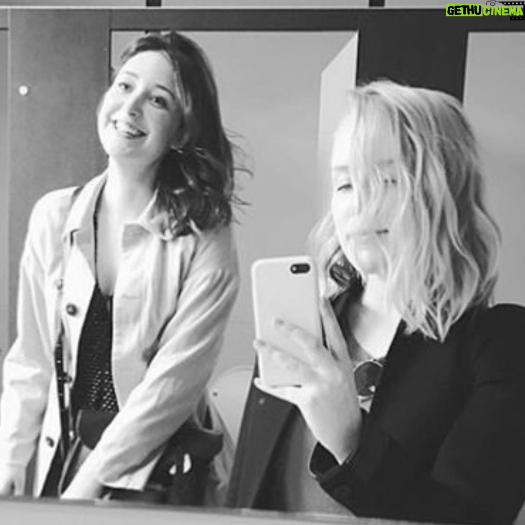 Alexa Davies Instagram - We met as teenagers, almost children, and today we celebrate her 30th birthday. How lucky am I to have the most wonderful woman to call my best friend. Here’s to lunch time sessions. Here’s to “well I’m paying for her”. Here’s to euphoria cappuccino’s. Here’s to 24 hour shut ins. Here’s to camel. Here’s to Groucho. Here’s to l’eto. Here’s to you. Forever my brunette, forever my ‘Rachel’, forever my pea. Love you @cescadolan