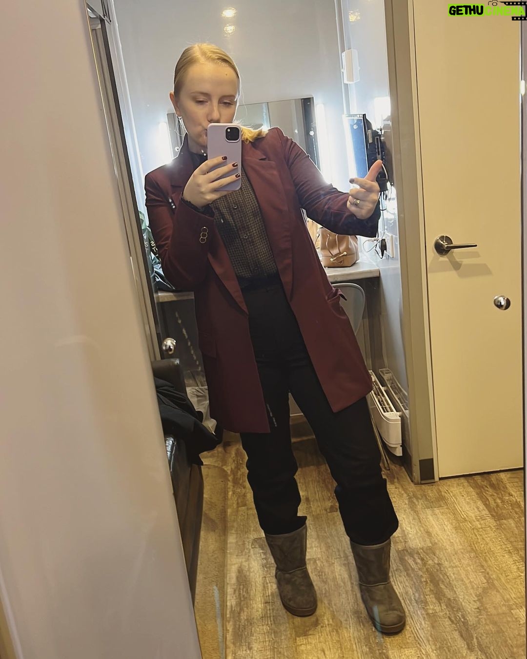 Alexa Davies Instagram - Cobra Rebellion Thursdays 9pm on Sky and available on NowTV now! I say this all the time but I looooove working on Cobra and I looooove working for @newpicturesltd. Quick breakdown 1. Just trying to look like a cool girl in my trailer 2. Janes birthday! There was cake! 3. Our Lady and saviour with the best team around. 4. Briefing the PM is easier in uggs. 5. Not a very good shot of the coolest set this series but I needed a picture of the cool Star Wars doors. Watch it so we can make more.