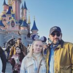 Alexa Davies Instagram - Disney dump 1. Handsome team bracing the day (@bethanygwyndav) 2. Brave soldiers 3. Olaf in complete shock that Jim has graced him with a wave 4. Obligatory (god bless that popcorn feasting legend) 5. A story told in 4 faces. #disneylandparis