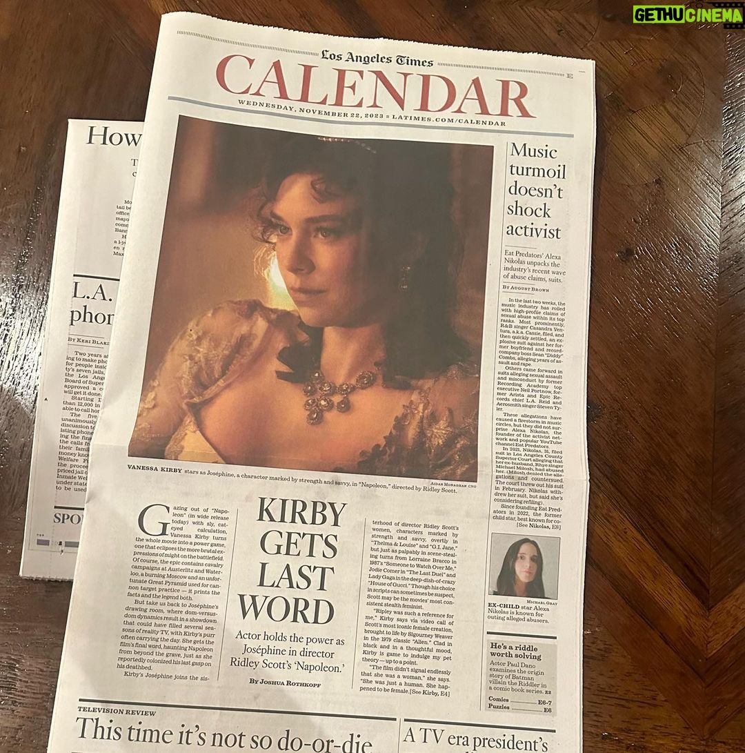 Alexa Nikolas Instagram - Oh my god Eat Predators is literally printed in @latimes !!! Power to Survivors!!!!! ❤️🔥✊