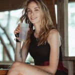 Alexandra Giroux Instagram - Les vestiges de mon beau party @popunderwear ! C’était incroyable 😍 Tant de belles et bonnes personnes rencontrées 🥹 📸 Magnifique photo @karl_bilodeau Île Charron