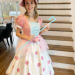 Alexandra Giroux Instagram - Trick or Treat 🍬👻! Happy Halloween 🎃 #kids #halloween #halloweencostume #family #familyreunion 🧡