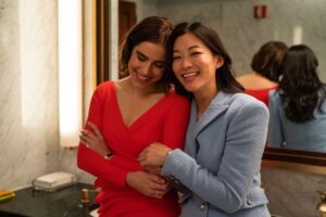 Alexandra Turshen Instagram - ❤️💙 @arden_cho #partnertrack @netflix @netflixgolden