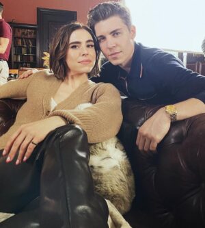 Alexandra Turshen Instagram - Everyone loves a bad boy 😈 

#partnertrack @netflix @netflixgolden