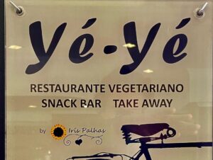 Alexandre da Silva Instagram - Locais improváveis e a repetir ! Boa comida e atitude, vale muito a pena #vegan