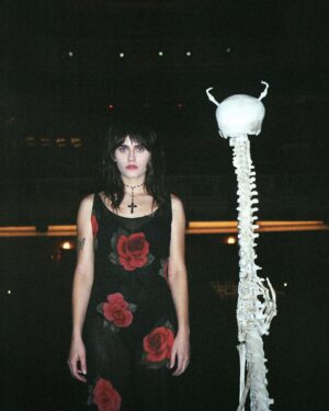 Alexia Ioannides Instagram - V/H/S/99 premiere at tiff•･・🩸

felt very spooky in @ladymissbrady ‘s gorgeous dress. this movie is truly insane. October 20th on Shudder🤫