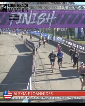 Alexia Ioannides Instagram - Dying on the inside 🫶 #longbeachhalfmarathon 

Scroll to see some strangers who inspired me along the way. Including a child who probably got a very similar time to me. Fr tho this race was so fun and I’m proud of myself for how much I’ve grown as a runner over the past couple years✨🎊