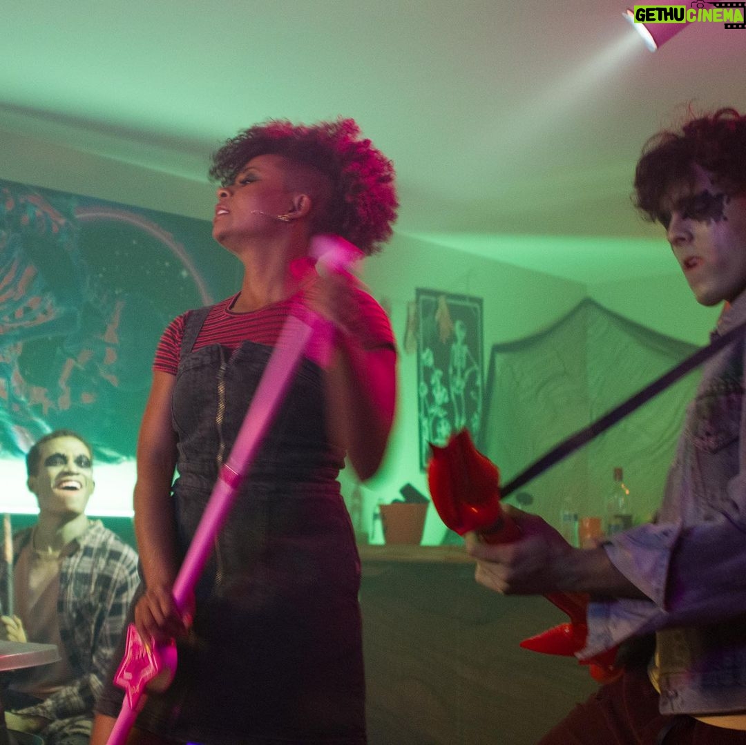 Alexis Floyd Instagram - #halloween p3: ‘More Alive’ BTS cont. 🎶🎥🧟♀️ catch the #musicvideo & fundraiser for @alifeinthearts on YouTube💚 stream the single on @applemusic // @spotify // all digital music platforms 💛 #morealive #lifeinthearts #unionstrong 📸: @dicerose_film