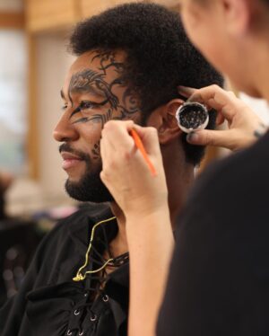 Alexis Floyd Instagram - More Alive BTS p2 🎶🎥🧟‍♀️

watch the #musicvideo // join our fundraiser for the Entertainment Communtiy Fund over on YouTube 💚

#morealive #lifeinthearts #unionstrong 

📸: @dicerose_film and @you_are_my_canvas