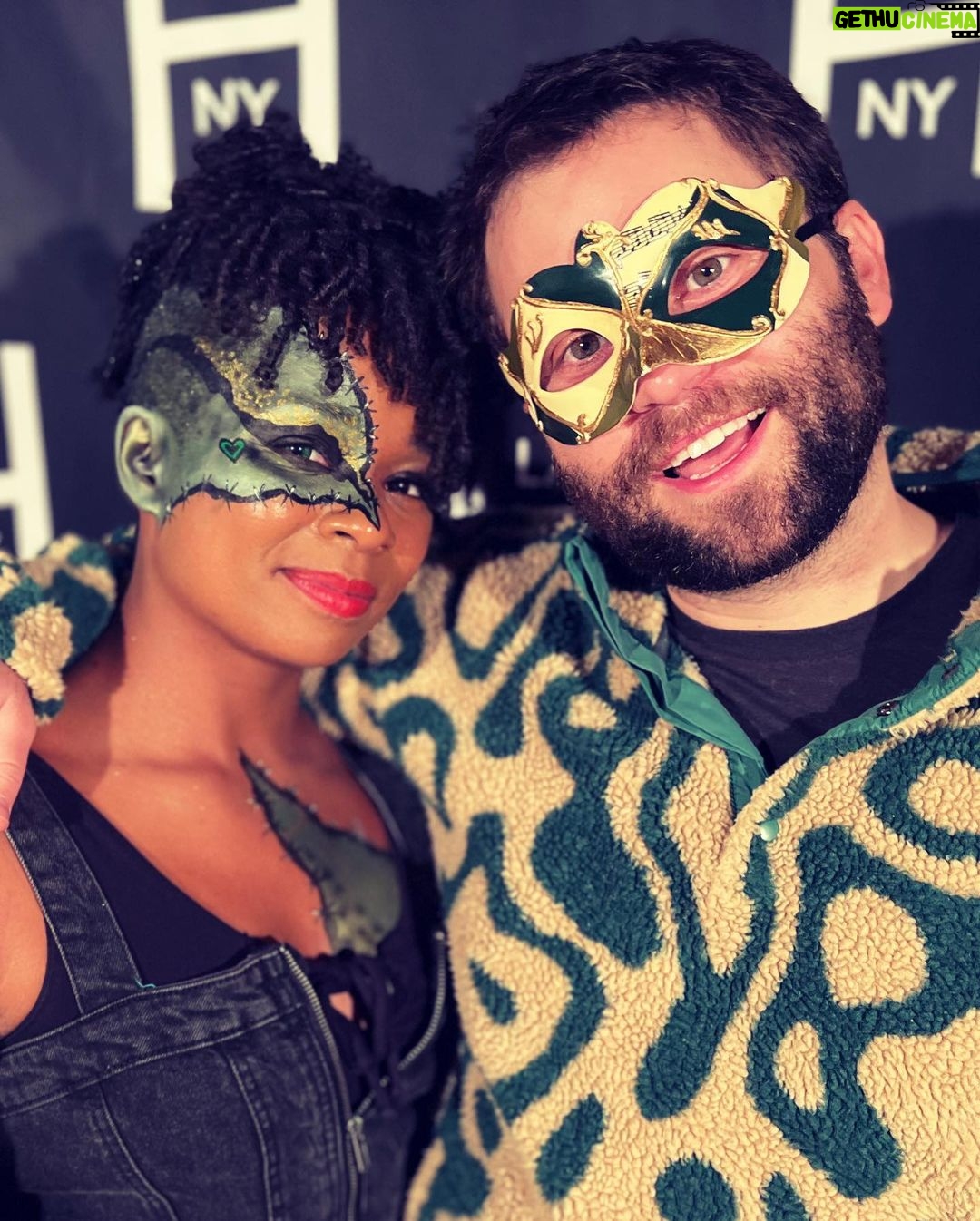 Alexis Floyd Instagram - last night @ More Alive πΆπ₯π§ββοΈ head over to YouTube to watch the full #musicvideo // contribute to our fundraiser for the Entertainment Community Fundπ #morealive #lifeinthearts #unionstrong hyperion.la