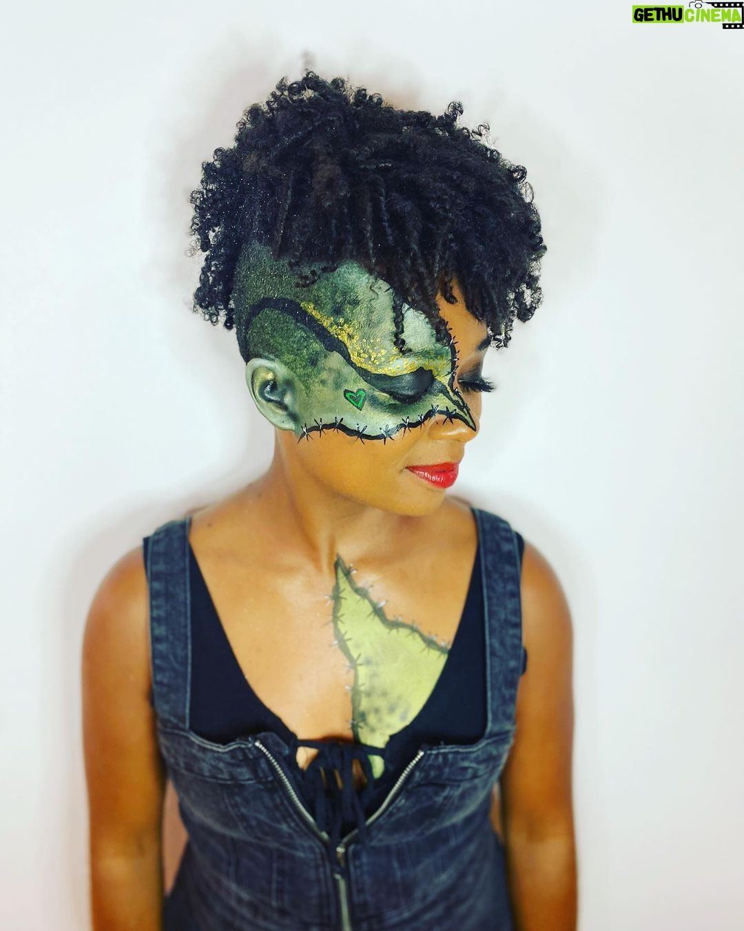 Alexis Floyd Instagram - last night @ More Alive πΆπ₯π§ββοΈ head over to YouTube to watch the full #musicvideo // contribute to our fundraiser for the Entertainment Community Fundπ #morealive #lifeinthearts #unionstrong hyperion.la