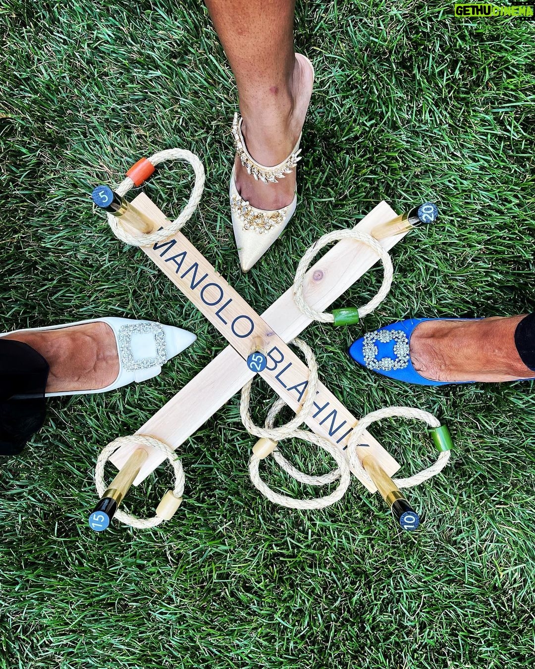 Alexis Floyd Instagram - @manoloblahnik @rockefellercenter