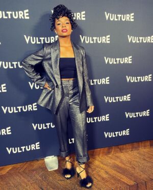 Alexis Floyd Instagram - @vulture @vulturefestival 💙

style artists: @jlynnstyle18 @me_andem @stevemadden @alexisbittar 
hair / makeup artist: @janis.beyondbeauty