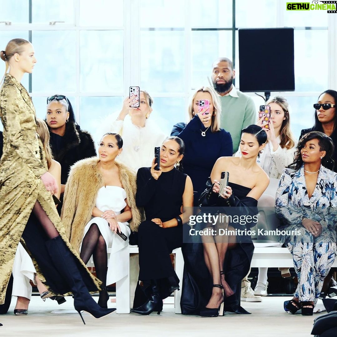 Alexis Floyd Instagram - one // New York Fashion Week @badgleymischka ◾️ @cucculellishaheen ◾️ @tiffanybrowndesigns ◾️ #juzui styled by @jenniferudechukwu // @coriiburns jeweled by @bylolitajewelry & @ivy.jewelry.ca #fashionweek @nyfw @fashionweek #nyfw New York Fashion Week: the Shows