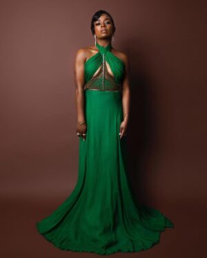 Alexis Floyd Instagram - #emmys 🐍 #2024

•

styled by :: @jenniferudechukwu 
dress :: @gertjohancoetzee 
earrings // rings // handbag :: @alexisbittar 
bracelets :: @amorcito.boutique 
chain ring :: @noritamy 
shoes :: @stuartweitzman 
makeup :: @shannonpezzetta 
hair :: @tiffdoeshair 

photography :: @bokocecile 
videography :: @jenniferudechukwu 
getty image :: @imagezbylb 

•

#abc #disney #greysanatomy #redcarpet