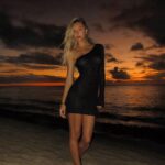 Alexis Ren Instagram - 🌓
