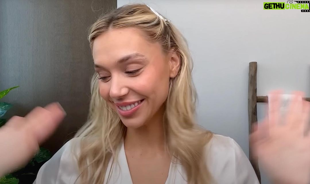 Alexis Ren Instagram - My @voguebeauty secrets is out now ❤️🥲 a special thank you to @gabriellereich for being the coolest ever & creating such good energy 🫶🏽 and thank you to the rest of the team!! @msuyeda @josherzog