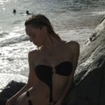 Alexis Ren Instagram – It’s called balancee
