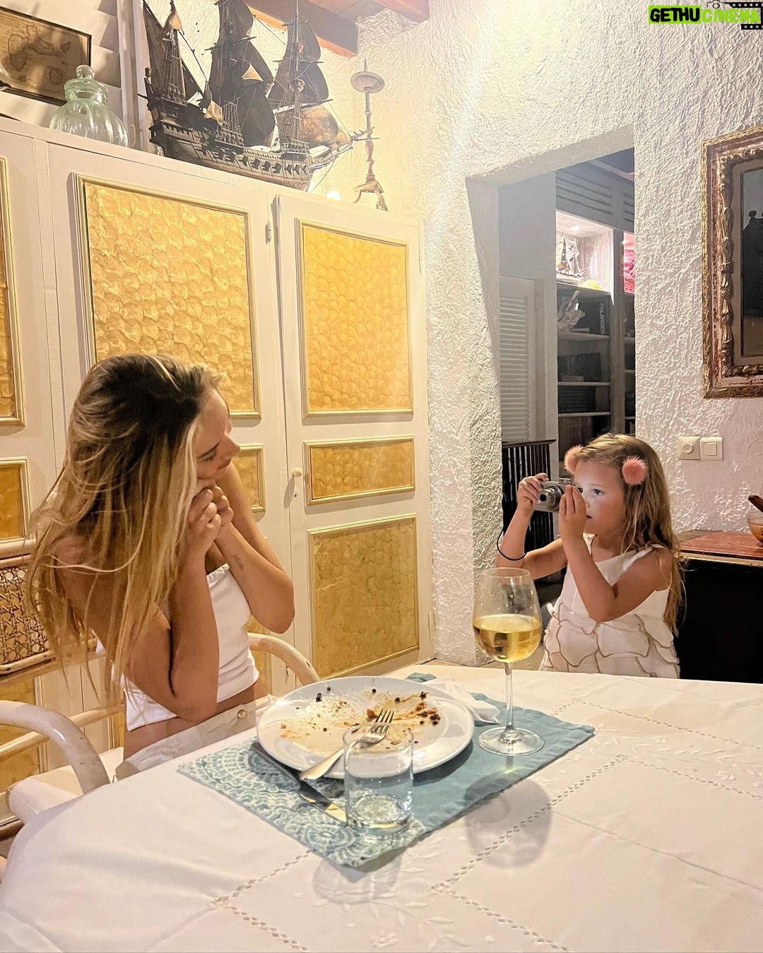 Alexis Ren Instagram - Love it here more than anything