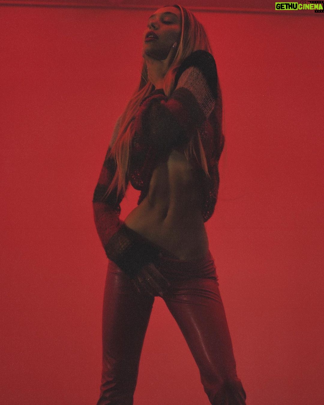 Alexis Ren Instagram - My creative soulmate @perazna
