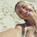 Alexis Ren Instagram - 🌴🌺🕊💋🦋
