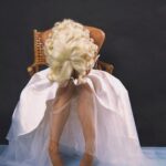 Alexis Ren Instagram - Honored to recreate this moment of our beloved Marilyn ❤️ Happy Halloween everyone!!