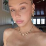 Alexis Ren Instagram - Get ready with me ❤️ @sonyadakar