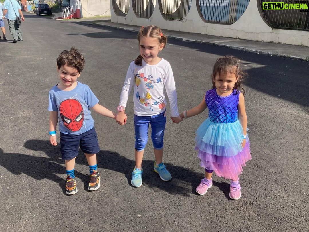 Alfonsina Molinari - 608 Likes - Estos tres tienen una pijamada esta noche en casa de abuelita. 😬
Recen por @johannarosalyoficial
#Primos #OliviaGabriela #JoseGilberto #ElenaIsabel