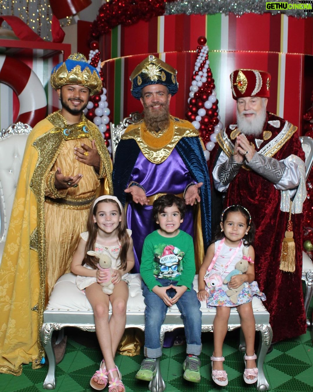 Alfonsina Molinari - 711 Likes - #reyesmagos #OliviaGabriela #ElenaIsabel #JoséGilberto #familia