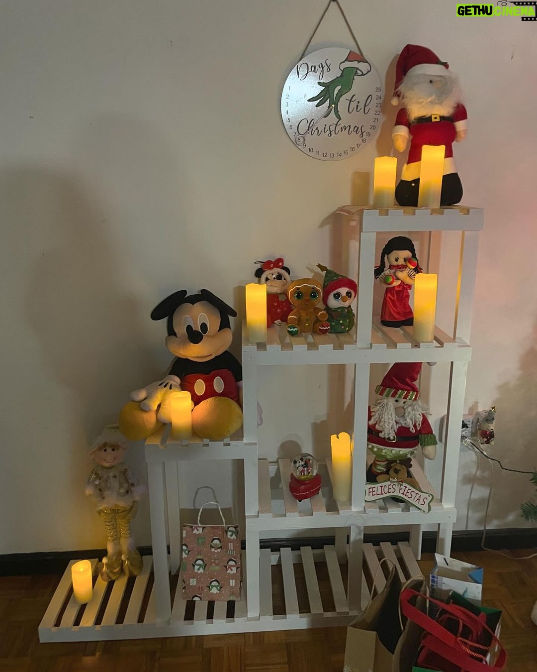Alfonsina Molinari - 311 Likes - About last night… Porque es importante y saludable hacer espacio en la agenda para los amigos. 😍🎄🎅🏼
