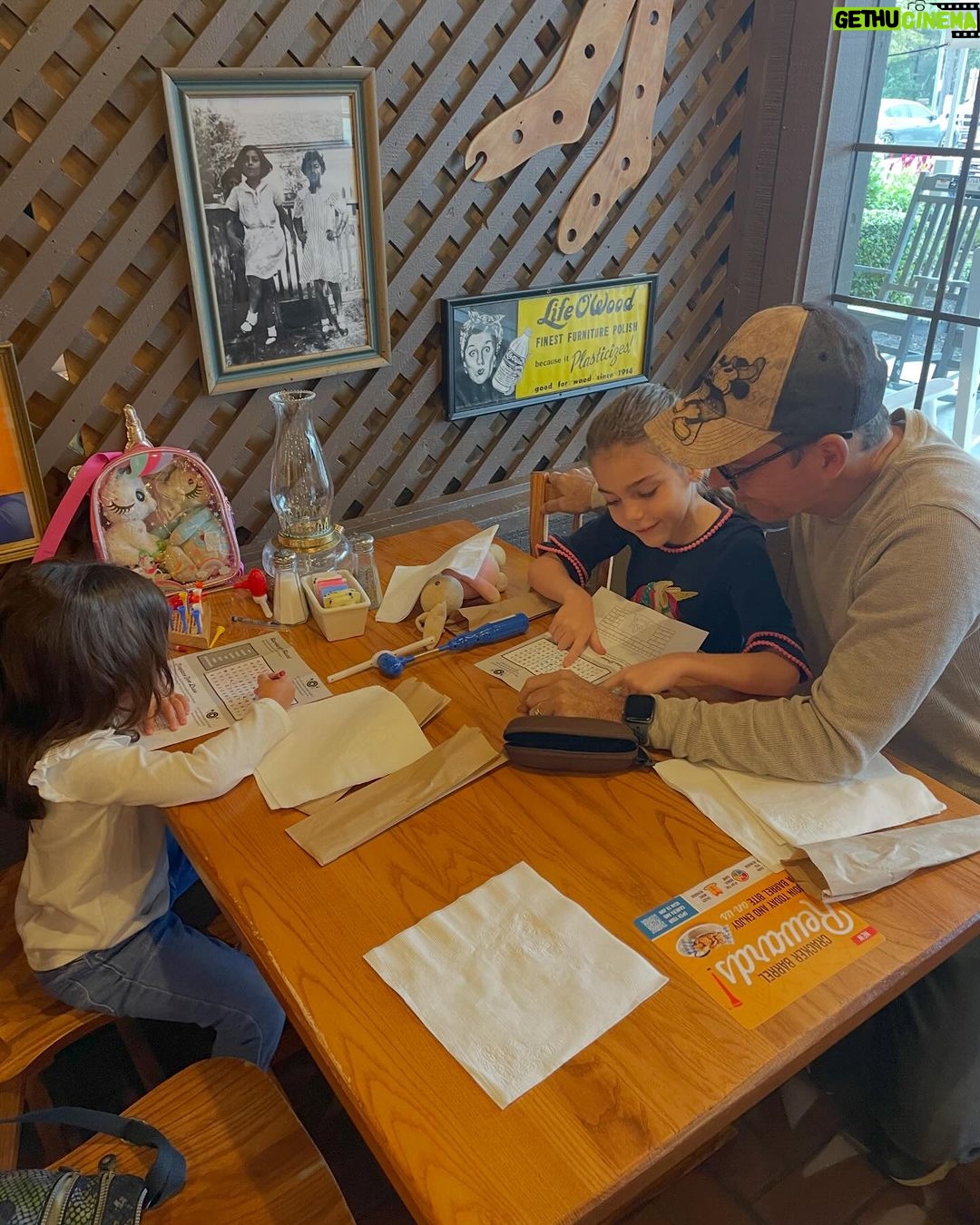 Alfonsina Molinari - 336 Likes - Les debía fotitos de la segunda parte de nuestras vacaciones en noviembre: acción de gracias con la familia Castro-Padovani en Houston. Aprovechamos para visitar zoológico, acuario, varios parques y celebrar cumpleaños. 😊