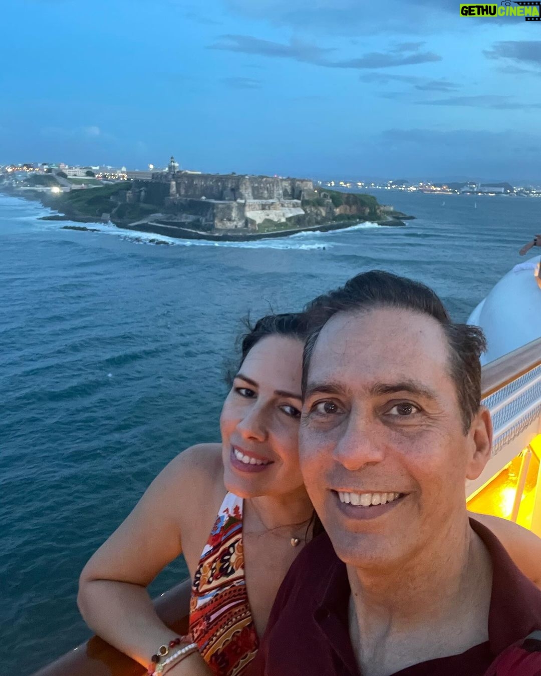 Alfonsina Molinari - 2.2K Likes - Y se acabaron las vacaciones.
Me mantuve bastante desconectada pero ahora que estamos de vuelta puedo compartir con ustedes algunas fotitos. No tengo muchas, porque mi departamento son los videos para mantener a los abuelos bien informados. 😉
La primera parte de las vacaciones fue en el Disney Dream. Un verdadero sueño para Olivia que lo había estado pidiendo. Pero logramos mantener la sorpresa hasta llegar al muelle. 😍
Luego les comparto fotos de la segunda parte de las vacaciones en Houston.
#OliviaGabriela #ElenaIsabel #familia #vacaciones #crucerodisney