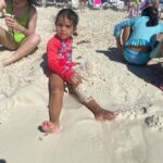 Alfonsina Molinari Instagram - Y se acabaron las vacaciones. Me mantuve bastante desconectada pero ahora que estamos de vuelta puedo compartir con ustedes algunas fotitos. No tengo muchas, porque mi departamento son los videos para mantener a los abuelos bien informados. 😉 La primera parte de las vacaciones fue en el Disney Dream. Un verdadero sueño para Olivia que lo había estado pidiendo. Pero logramos mantener la sorpresa hasta llegar al muelle. 😍 Luego les comparto fotos de la segunda parte de las vacaciones en Houston. #OliviaGabriela #ElenaIsabel #familia #vacaciones #crucerodisney