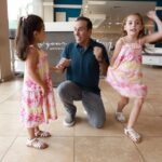 Alfonsina Molinari Instagram - Llegamos a Berrios para comprarle algo a @lamolinari Lo que más me gusta de @berriostedamas es que no es solamente muebles. ¿Y quien estaba allí? La mamá de mis hijas….Alfonsina y como @berriostedamas siempre está a la vanguardia vas a la segura. #berriostedamas