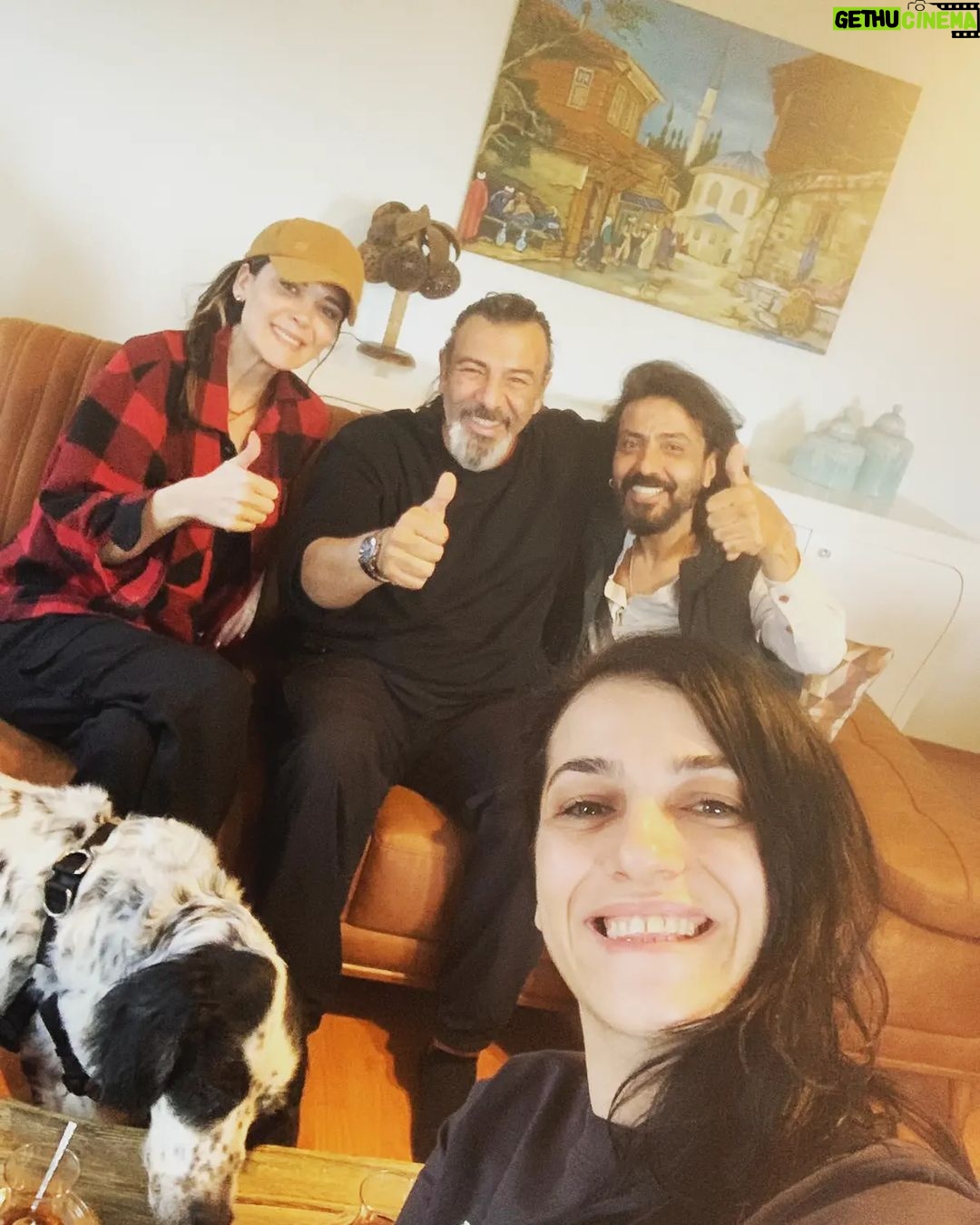 Ali Başar - 302 Likes - Ortadaki çinli kunfucu gibi olan bendeniz #irselçivit #irselcivit #svcnysr #sakarya #ünlüler #aktörslife #film #filmmusic #sinema #sohbet #germany #türkiye #europe