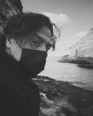 Ali Başar Instagram - #alibaşar #looking #what #feelings #fotografia #black #white #blackandwhite