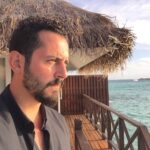 Ali Barkın Instagram - uzaklarda arama Sun Siyam Vilu Reef
