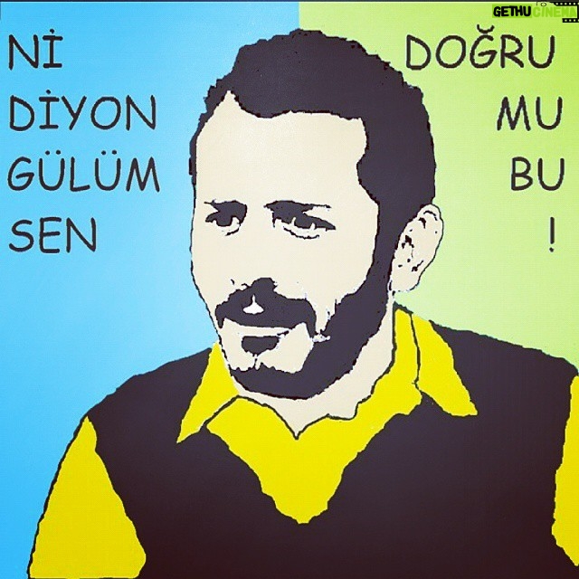 Ali Barkın Instagram - #YeşilDeniz Her Cuma 20.00'de #TRT1 'de. "Ni diyon gülüm sen dooru mu bu!!!"