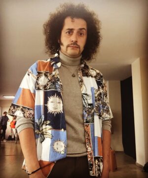 Ali Barkın Instagram - Bugün Kadim olarak son günüm. Yarın çekimleri tamamlanacak olan @feride.filmi ‘nin bir parçası olmak müthişti. Kalemine sağlık @zeynepcamci , eline sağlık @aliyorgo , emeği geçen tüm ekibe sonsuz teşekkürler... Eyvallah Kadim 🍀