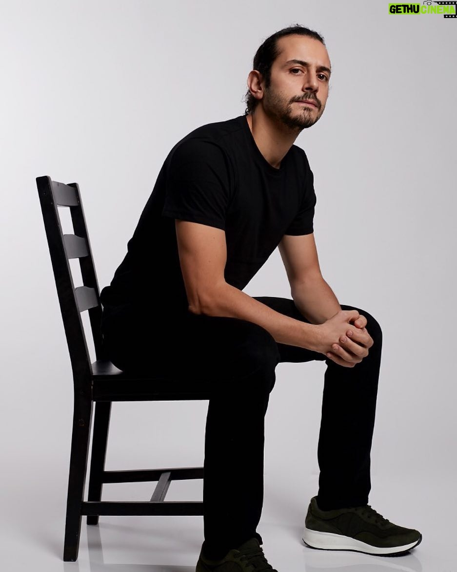 Ali Barkın - 1.7K Likes - 📷 @emelbayramworks #photosession @duygubasaraajans
