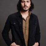 Ali Barkın Instagram - @emelbayramworks ile fotoğraf çekiminden.. 🍀 @duygubasaraajans #photosession #headshot