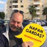 Ali Düşenkalkar Instagram - Konuştuğumuzu yazsaydık böyle olacaktı. Ee neolacak. Bööledir be Gardaş. E hade görüşürük. Kıbrıs/Lefkoşa’dan dünden bir an ve anı. Gaçtım ben,hade ba bay. Lefkoşa Kıbrıs