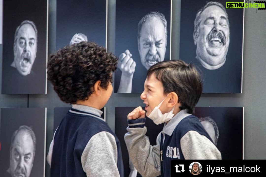 Ali Düşenkalkar Instagram - Fotofest Bursa’da sergi gezen çocuklar.