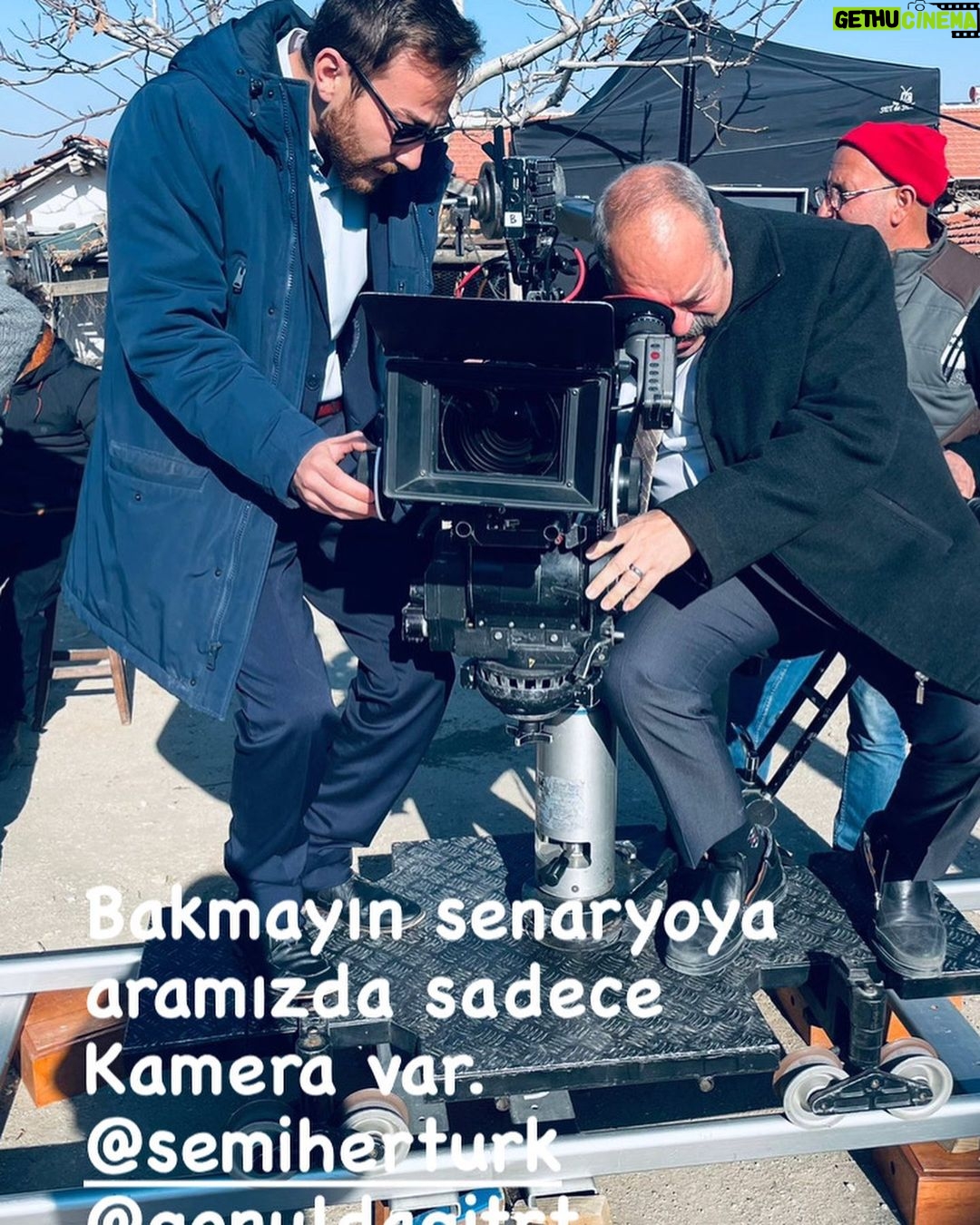Ali Düşenkalkar - 2K Likes - İş’te.
@semiherturk
@gonuldagitrt