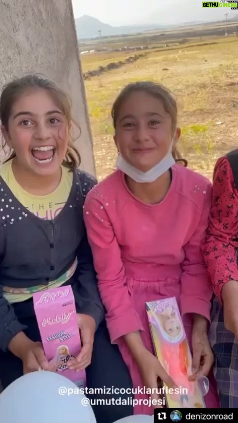 Ali Düşenkalkar Instagram - #Repost @denizonroad with @make_repost ・・・ Bu girişimi alkışlıyorum. Çocuklar güler, dünya güler 🙏 Böyle şeyleri paylaşmayı sevmem ama bana gönderdikleri mesajları ve mutluluklarını görseydiniz anlardınız,bu projeye beni takip edenlerden birini olsun dahil edebilsem keşke dedim , bana da çünkü @glsnpksn vesile oldu , yoksa haberim bile yoktu. @umutdaliprojesi @pastamizicocuklaruflesin