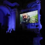 Ali Düşenkalkar Instagram - İtalya’da SediciCorto Film Festivalinde “AV” (the hunt short film) kısa filmimiz Seyirci ödülü kazandı. Filmin festival yolculuğu devam ediyor. Emeği geçenlere çok teşekkür ediyorum. @thehuntshortfilm senarist ve yönetmenlerimiz @sholehzahraei ve #kamilsaldun 💙👏🏼🎥📽👏🏼🙏🎩