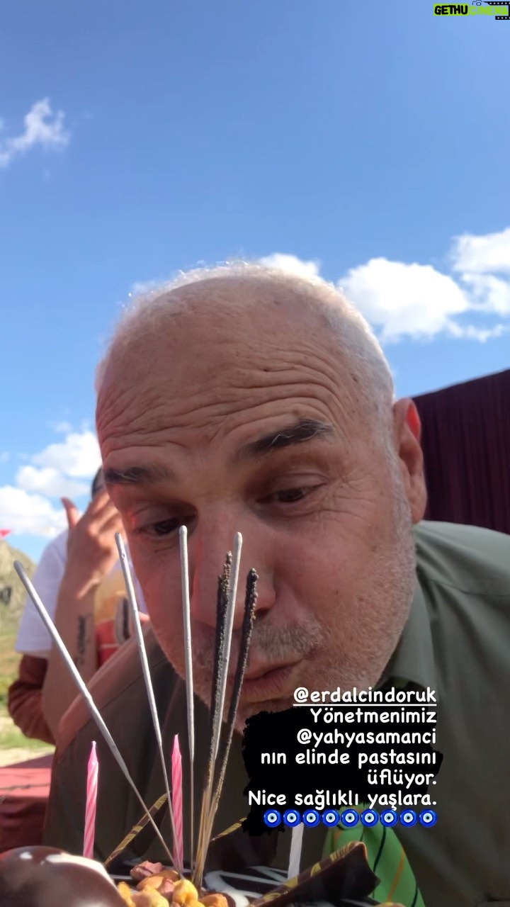 Ali Düşenkalkar - 2.1K Likes - Yeni yaşın üflemesi. 🧿🎩🎩🎩🎩🎩🎩
@erdalcindoruk @yahya_samanci @gonuldagitrt @trt1
