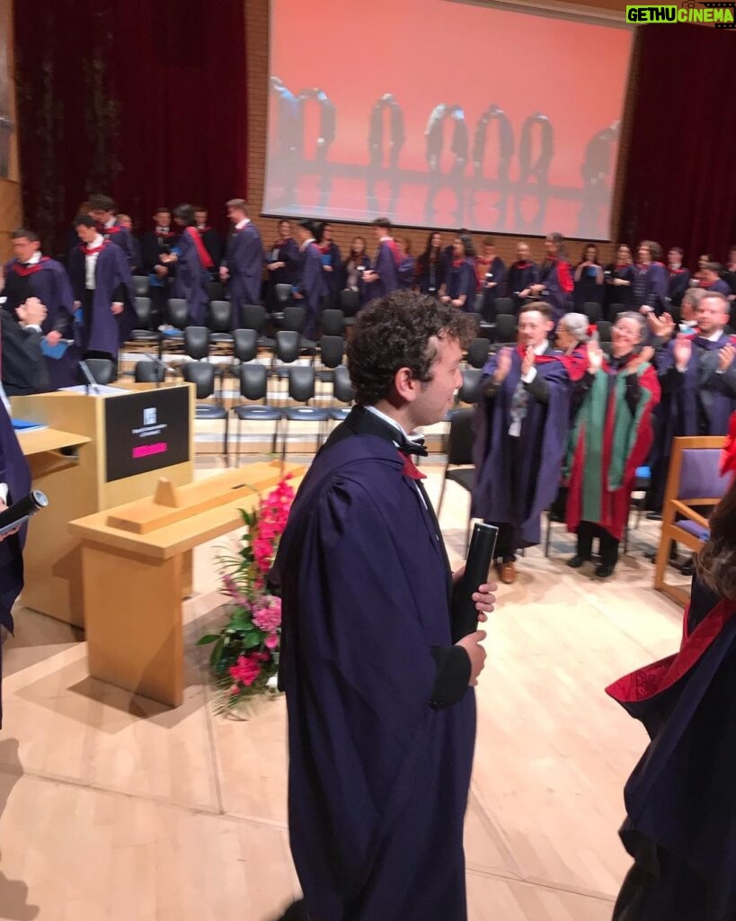 Ali Düşenkalkar Instagram - Dünden kalanlar. 🎵🎩 @rcsofficial @derin_dusenkalkar ‘ın mezuniyet töreni. 🎶👏🏼👏🏼🎩7/7/2022 Royal Conservatoire of Scotland