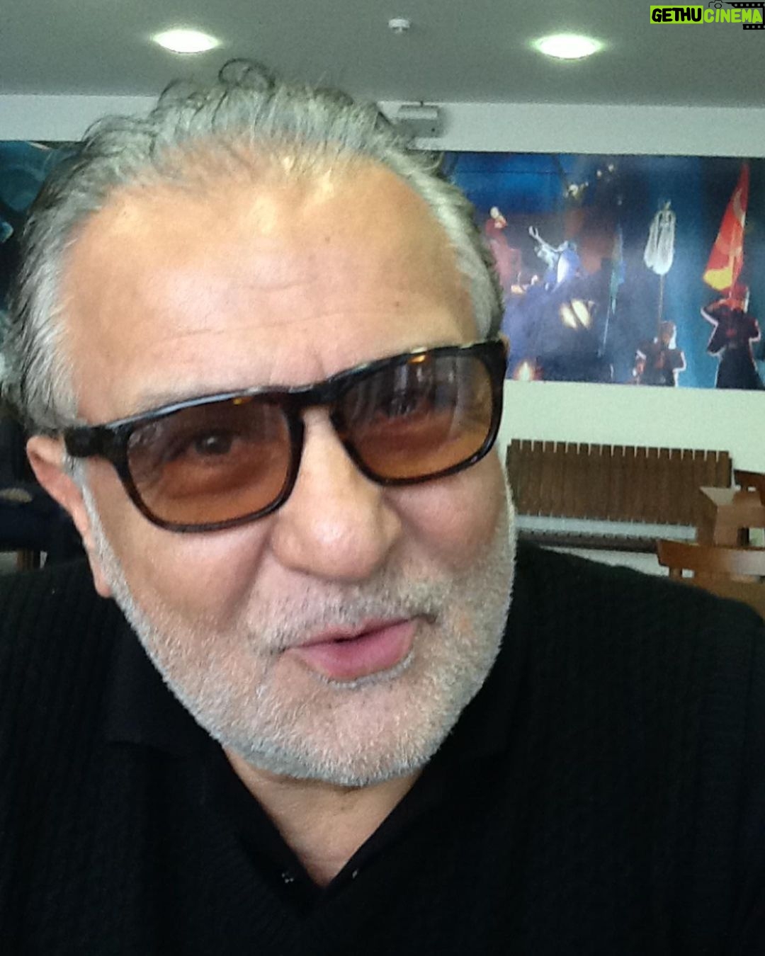 Ali Düşenkalkar - 1.8K Likes - Y.Kenan Işık. İyi ki doğdun USTAM! Seninle sohbet etmeyi öyle özledim ki ….
2.📷 @adusenkalkar